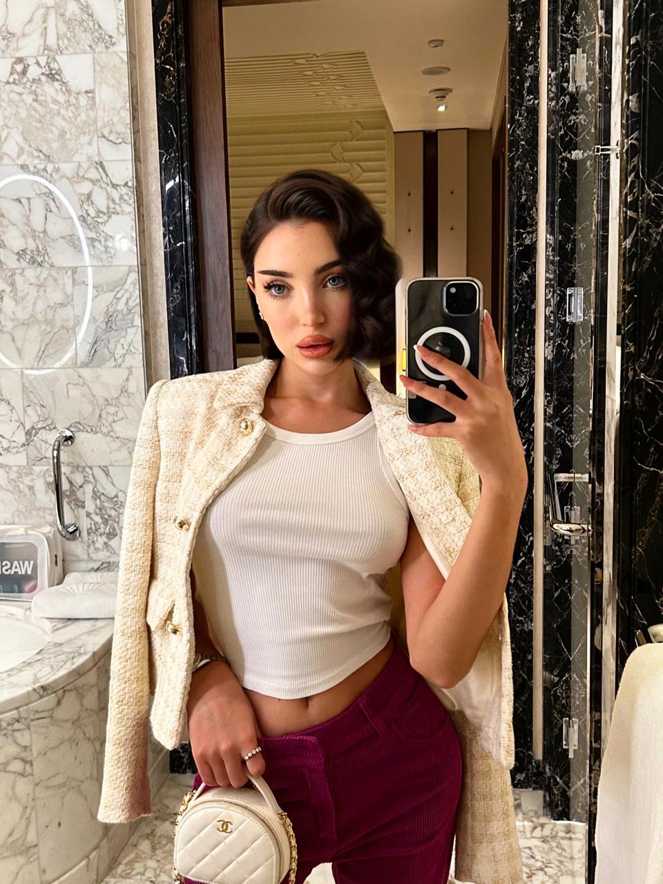 Mona