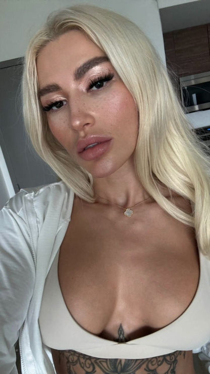 Mia