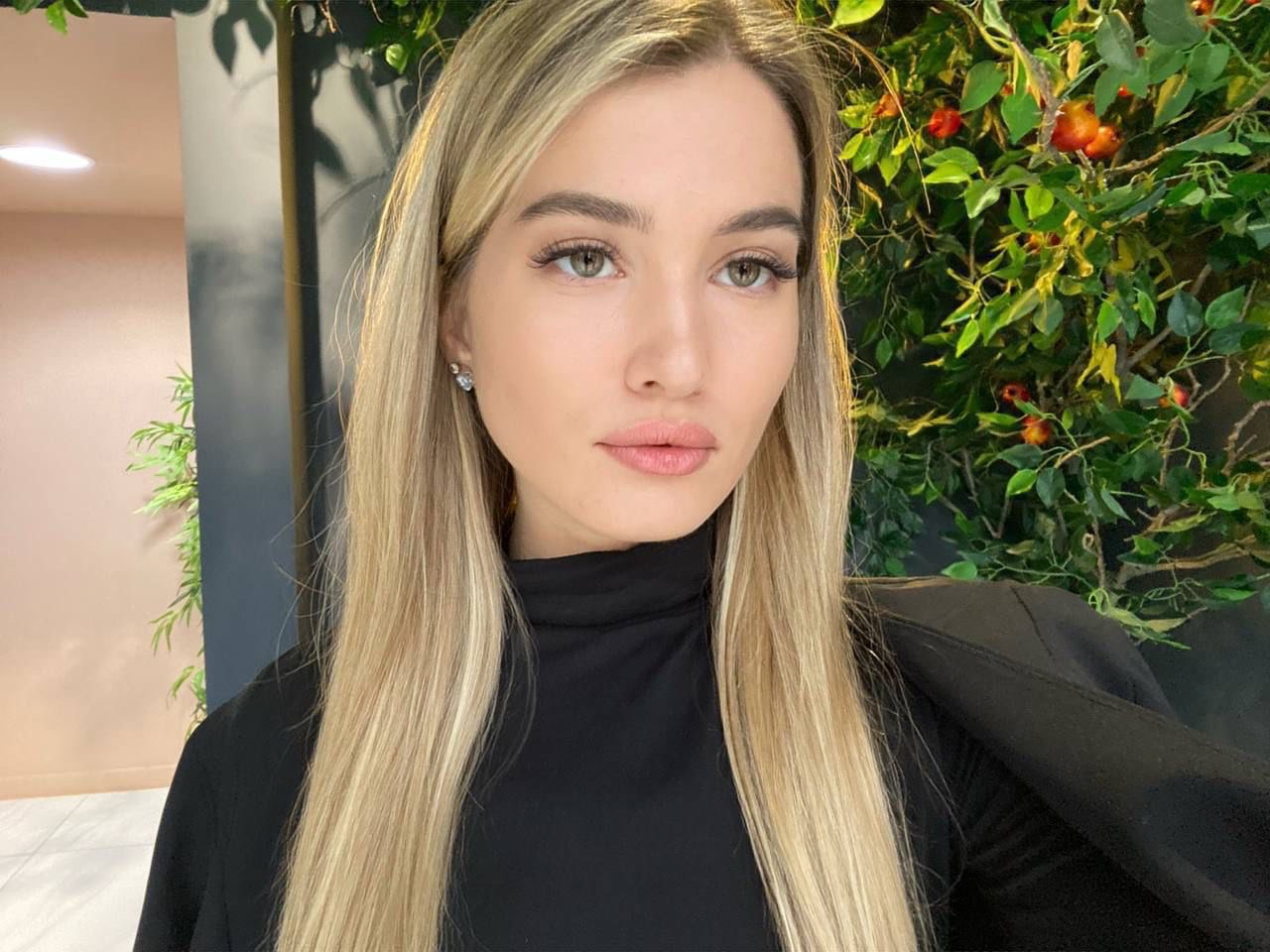 Bella