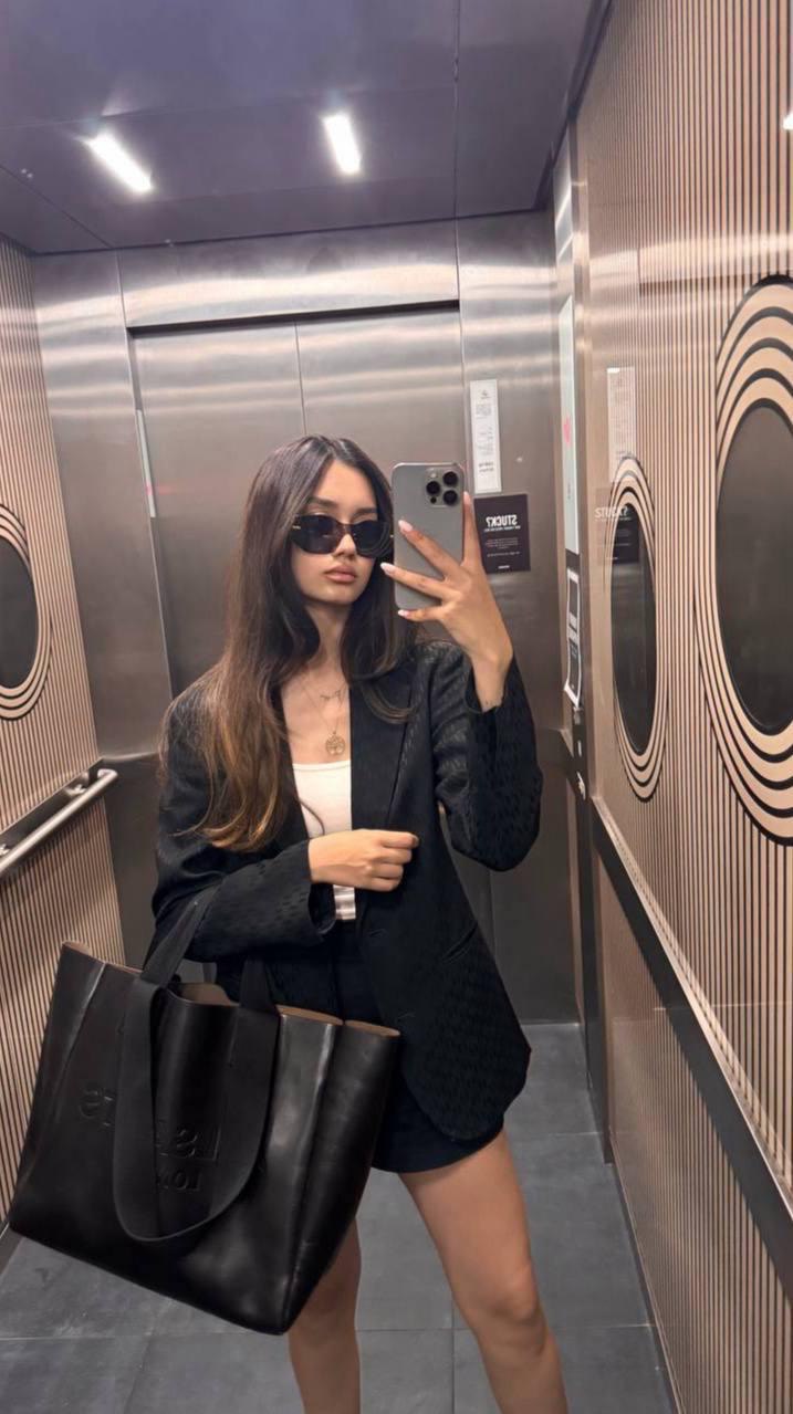 Mia
