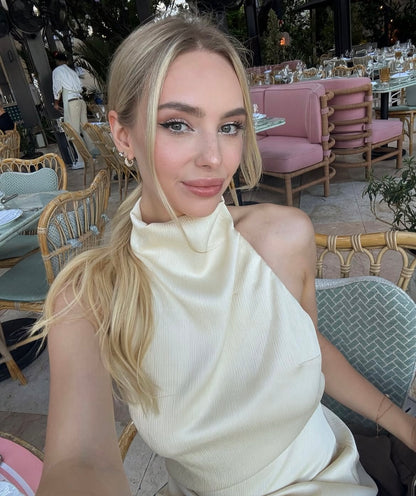 Anastasiia X