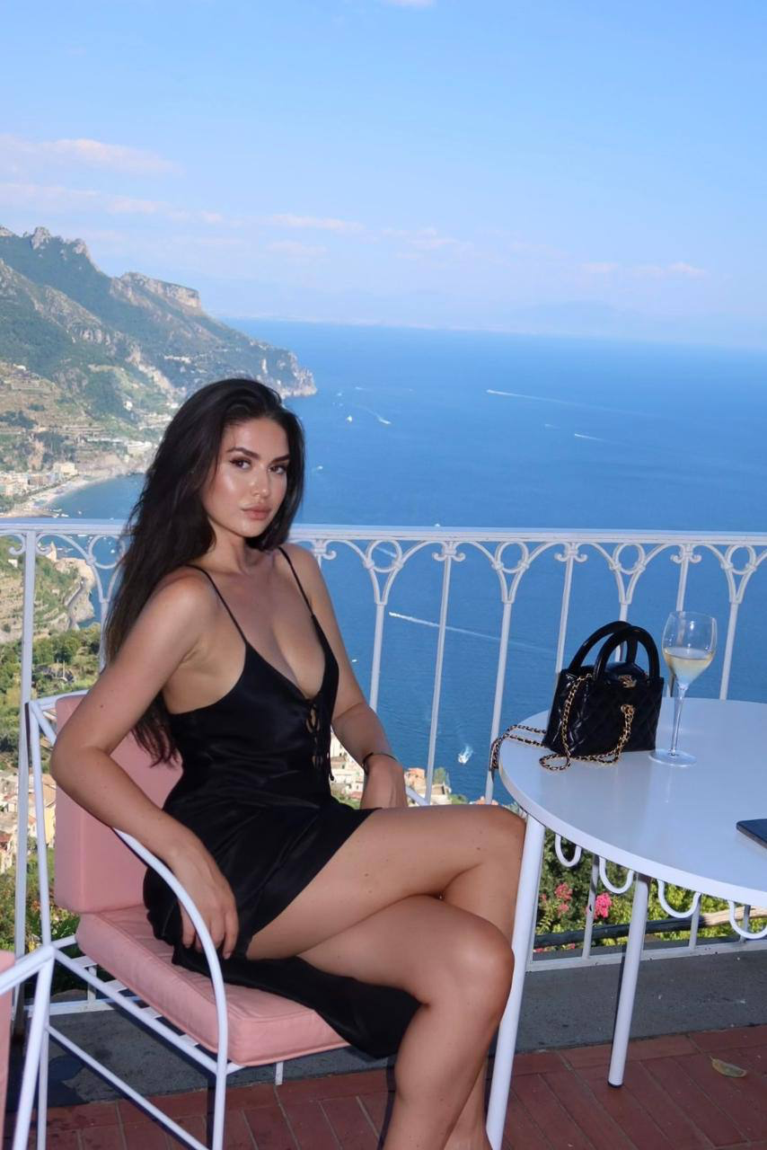 Nikki V