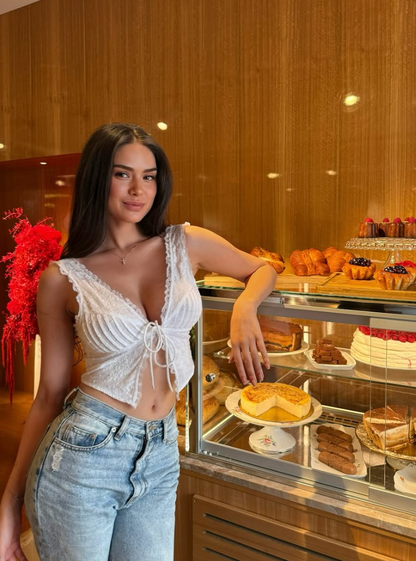 Nikki V