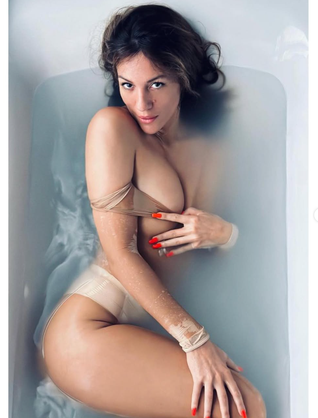 Anna F