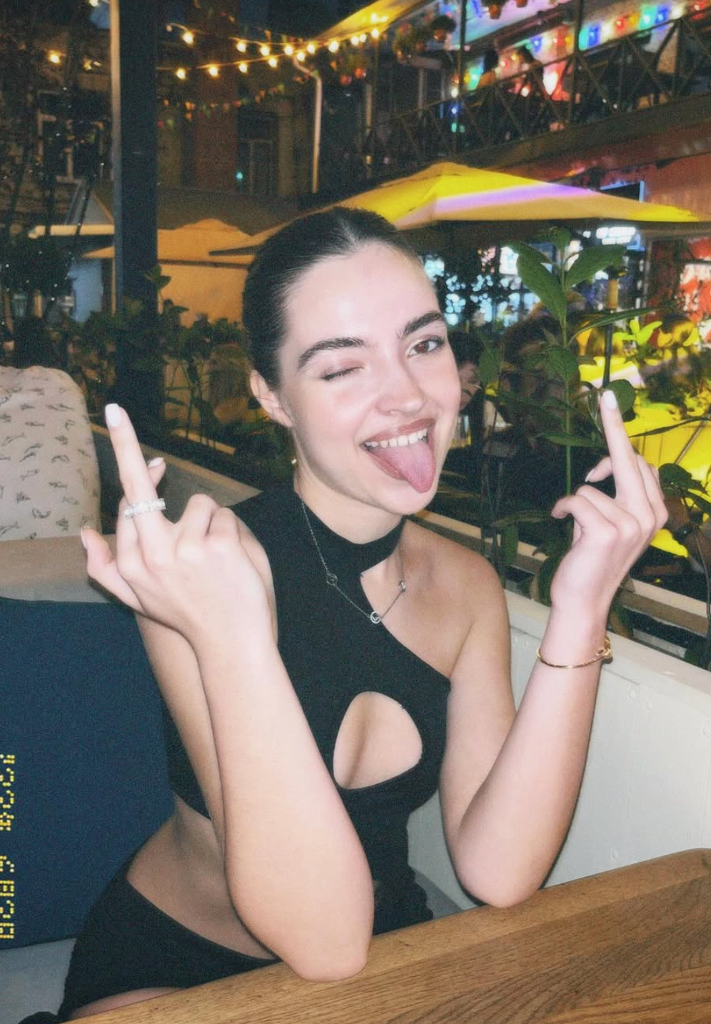 Eva S
