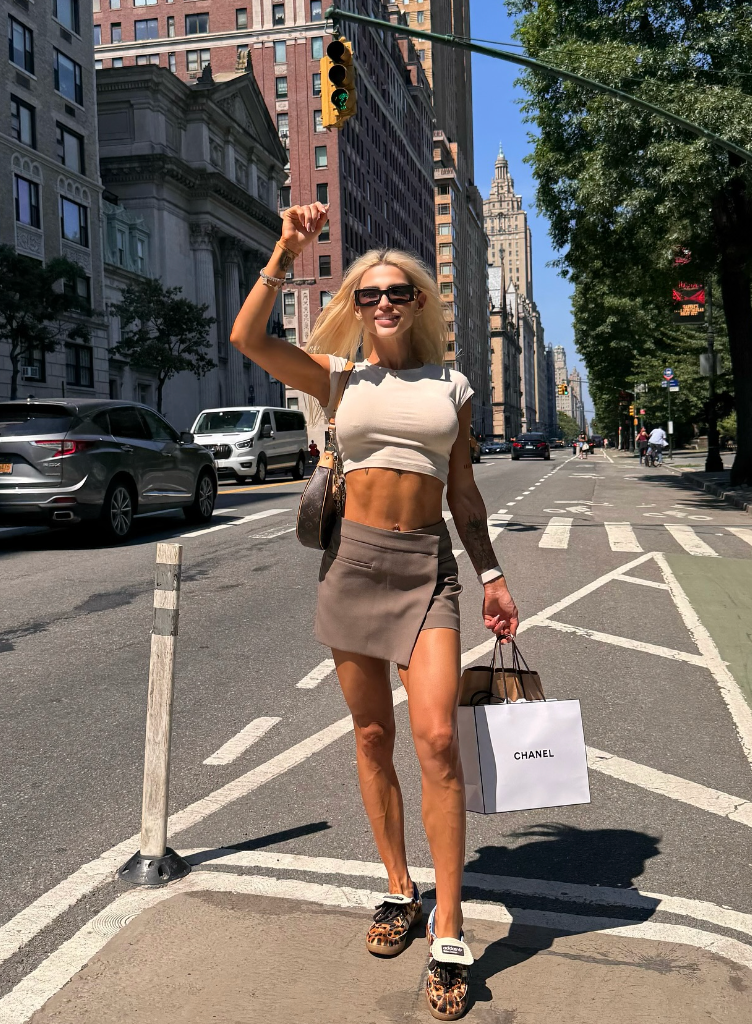 Mia
