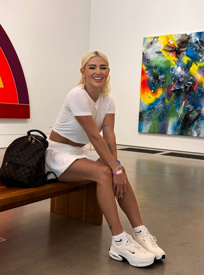 Mia