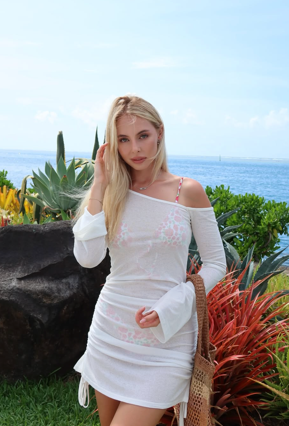 Alice V
