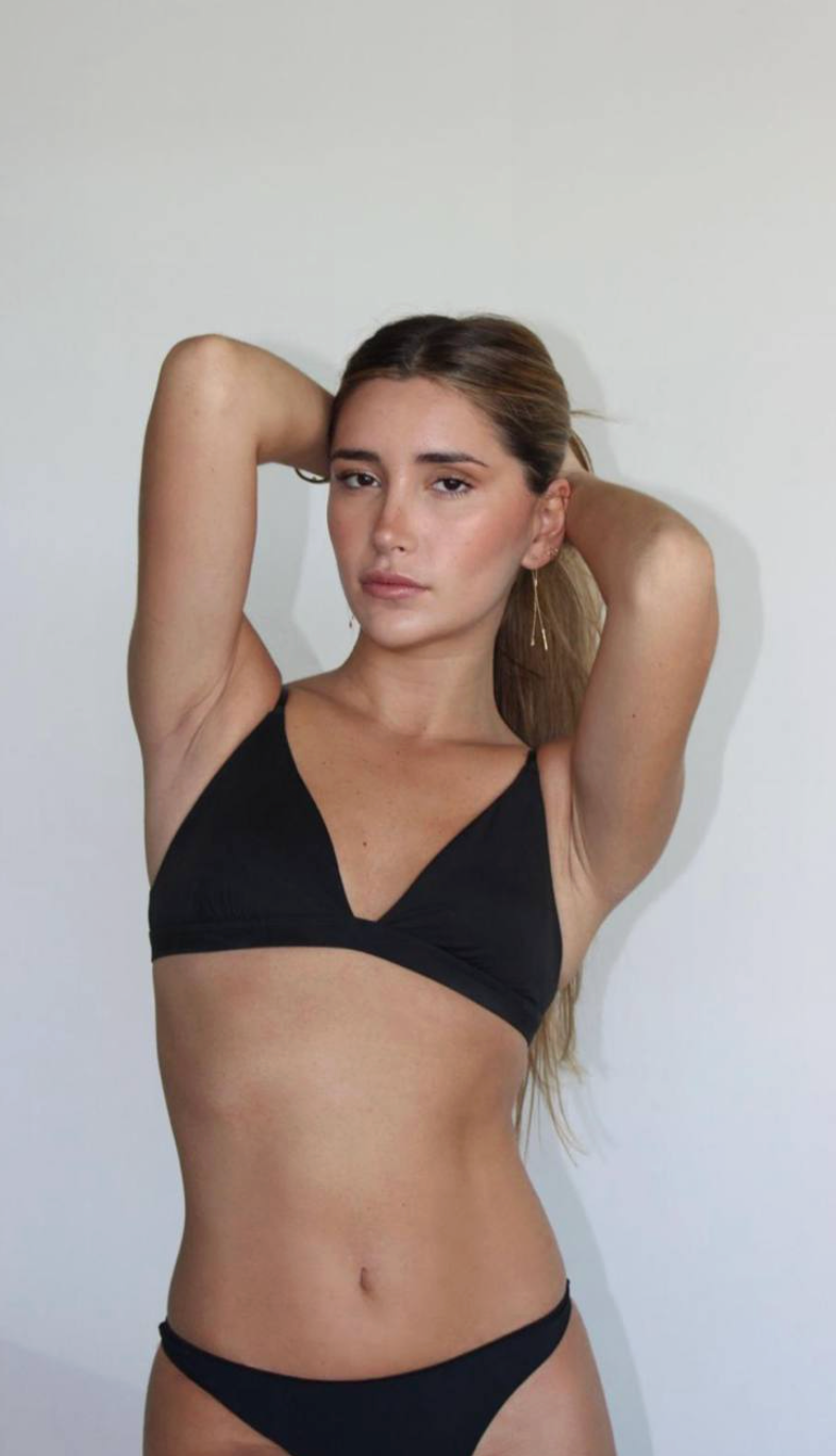 Zoe A