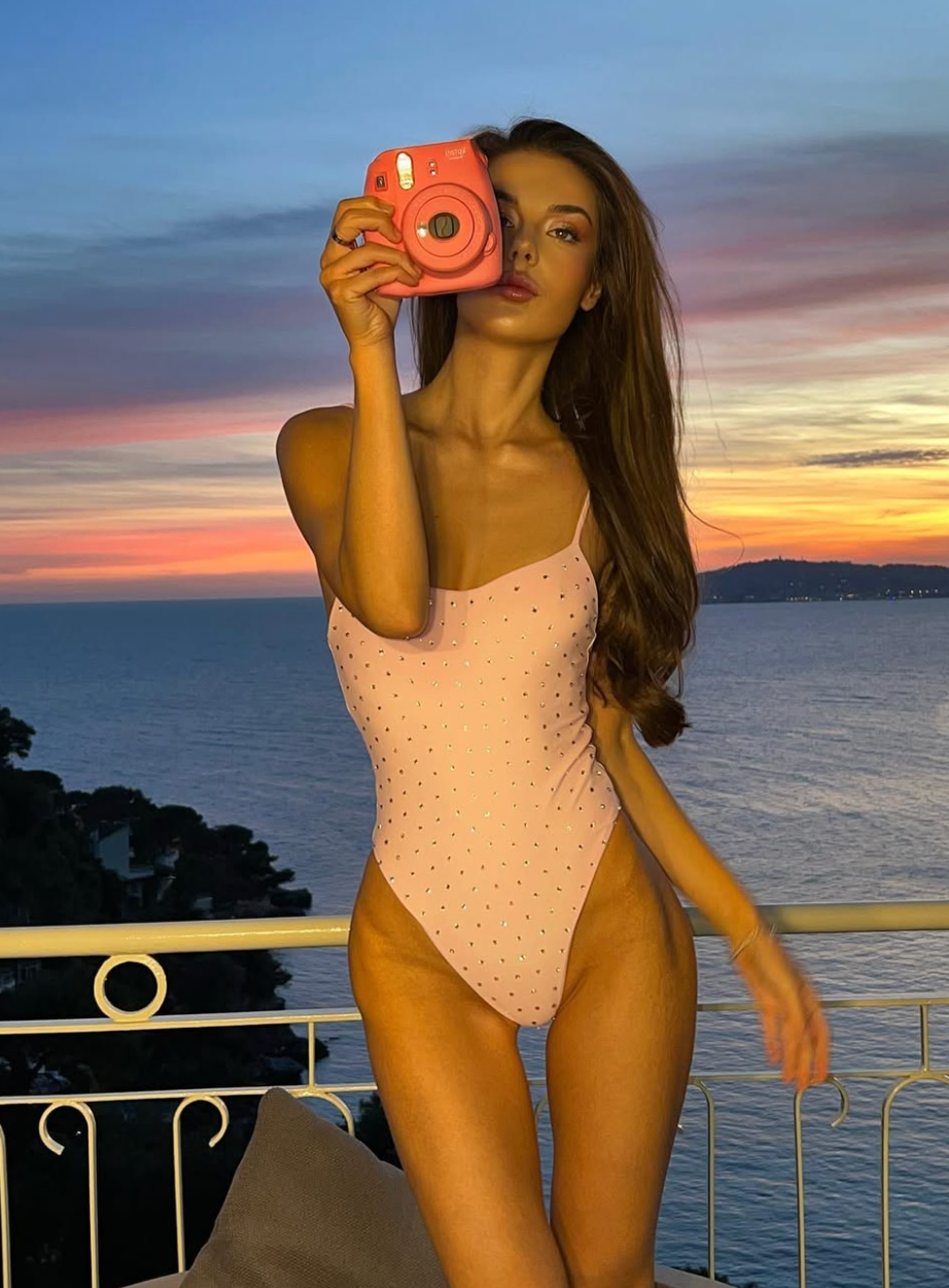 Anna L