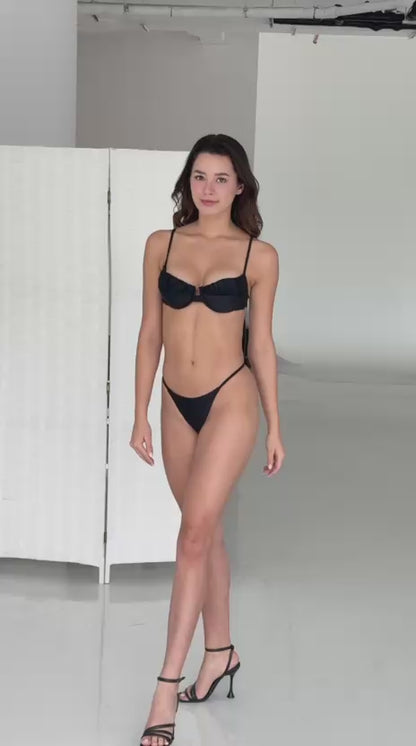 Laura B